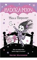 Isadora Moon Has a Sleepover